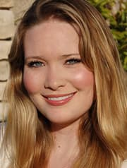 Sarah J. Maas