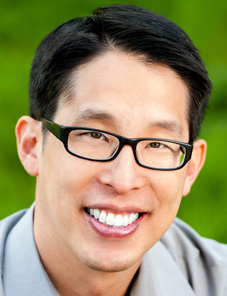 Photo of Gene Luen Yang